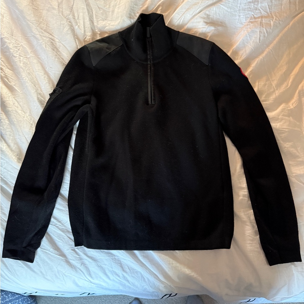 Canada Goose Black Zip Up Sweater with Classic Design